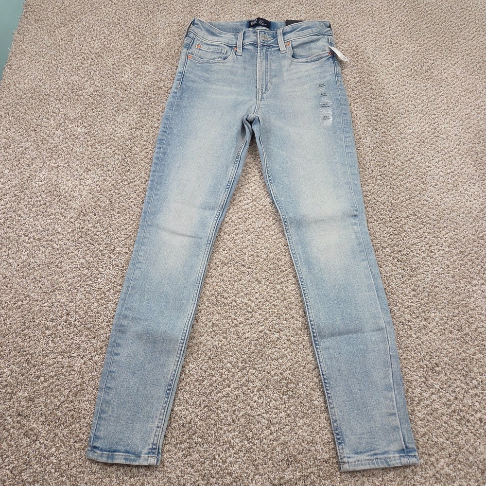 NWT Gap High Rise Universal Skinny Jean Denim Light Wash Super Skinny Leg 4/27R